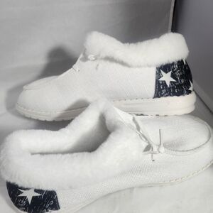 Converse White Women's Solid Fluffy Faux Fur Canvas Low Top Flats